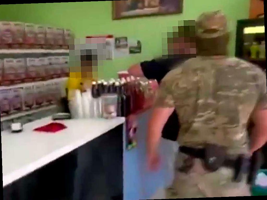 Пенсионеру изъяли 12 тонн контрафактного алкоголя в Сочи