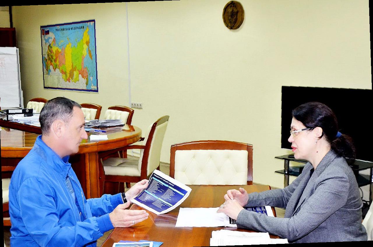 «Виктор Тепляков встретился с ректором университета в Сочи»