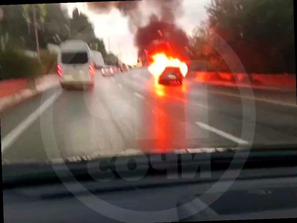 В Сочи произошел инцидент с автомобилем