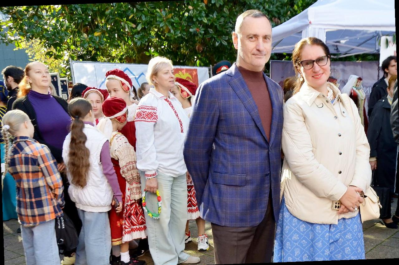 «Виктор Тепляков отметил День народного единства в Сочи»