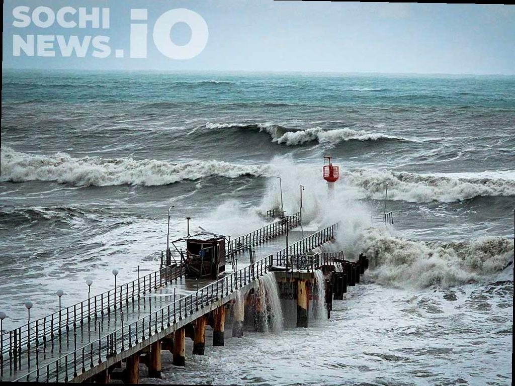 В Сочи ожидают увеличение волн на море