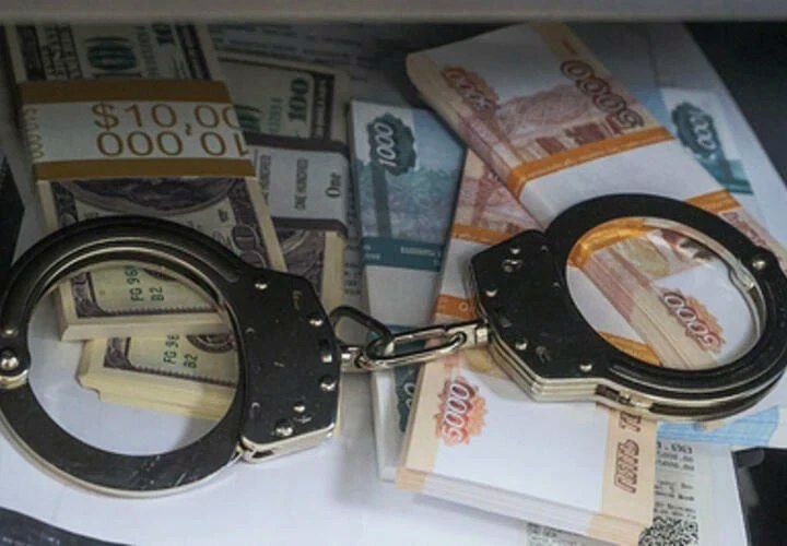 Бывшие полицейские в Сочи получили до 12 лет колонии за взятку