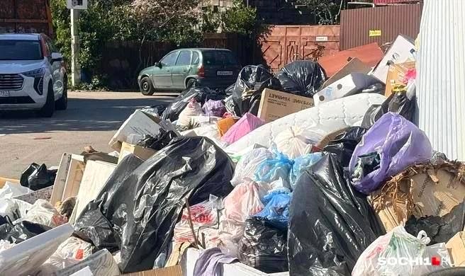 В Сочи задержали мужчину, свалившего строительный мусор на площадке для ТБО