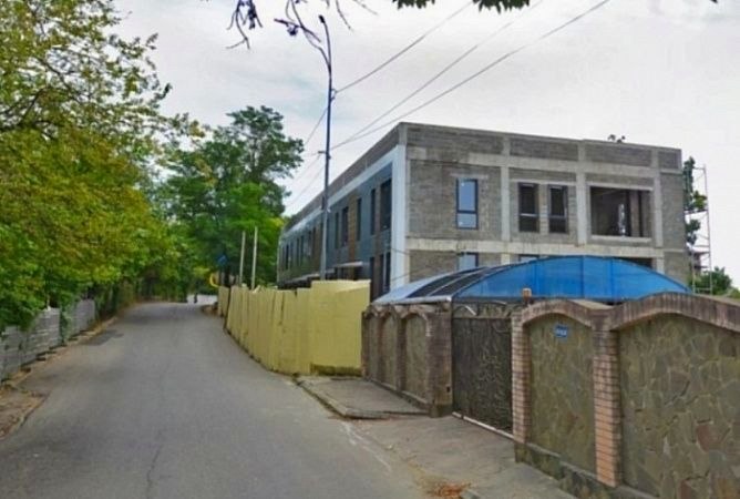 В Сочи снесут два самостроя в опасных зонах по решению суда