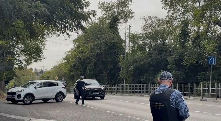 Проверка водителей на наличие долгов состоялась в Сочи